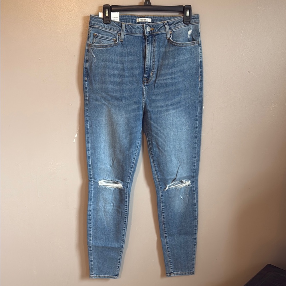 High-Waisted Blue Skinny Jeans with Distressed Knees